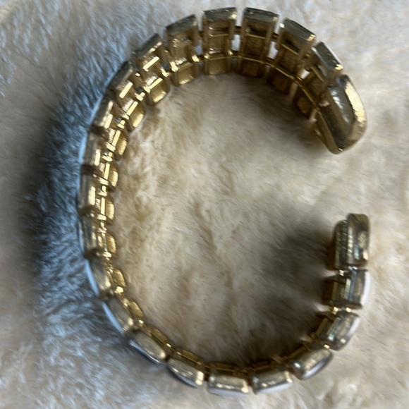 Enamel vintage cuff bracelet black and white enamel with brushed golden edges - Picture 7 of 8